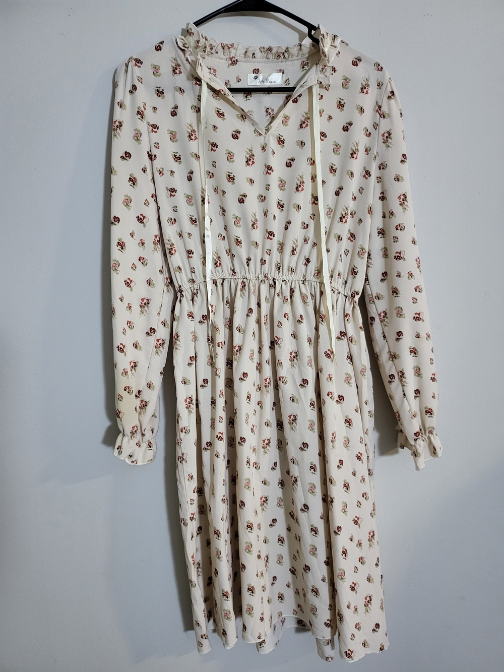 Cream Floral Long Sleeve Dress